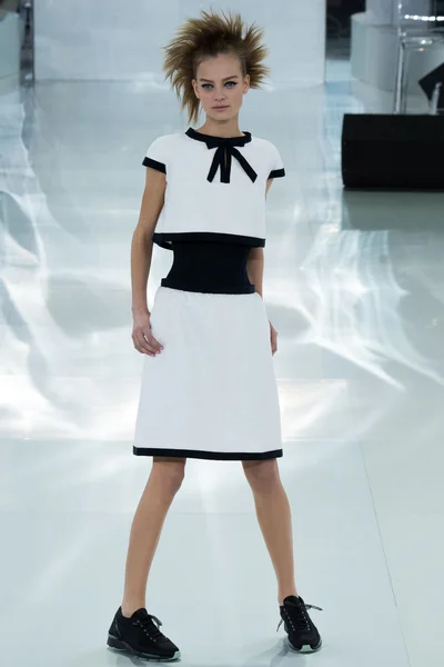 Look 8